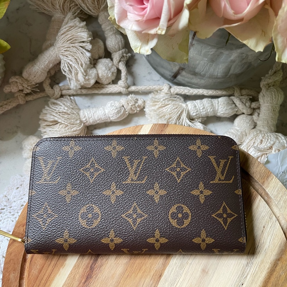 Louis Vuitton Zippy wallet New condition- Rose Ballerine